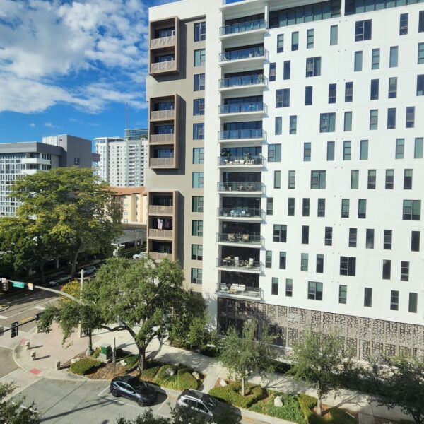 Residents struggle as St. Petersburg rent climbs