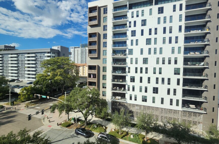 Residents struggle as St. Petersburg rent climbs