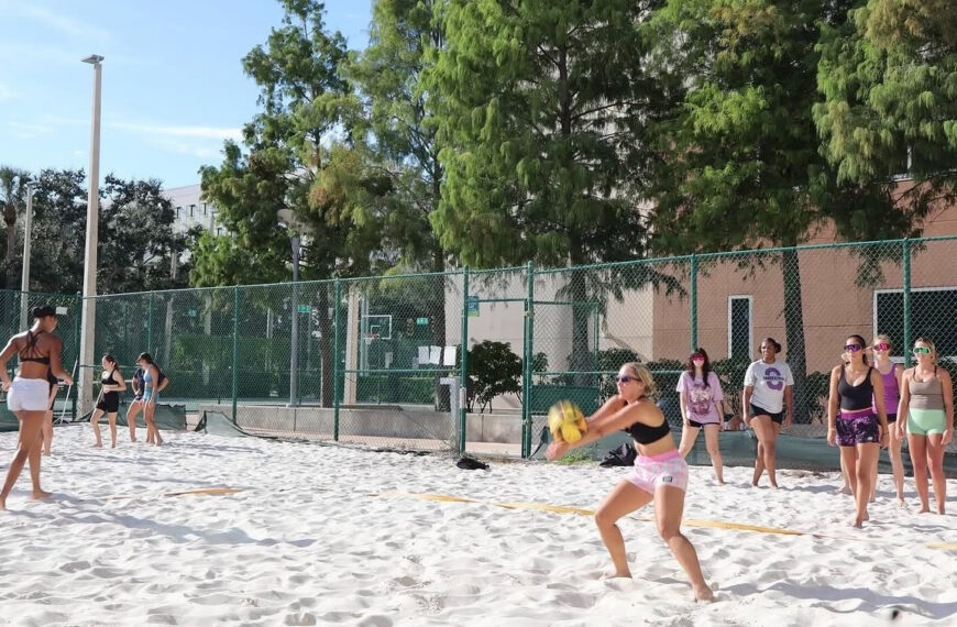 When Varsity isn’t the center: Rethinking school spirit at USF St. Petersburg